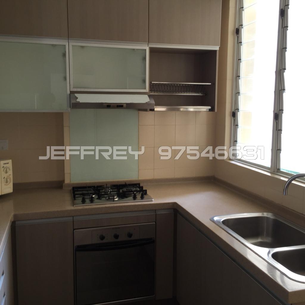 Grosvenor View (D14), Condominium #105994872